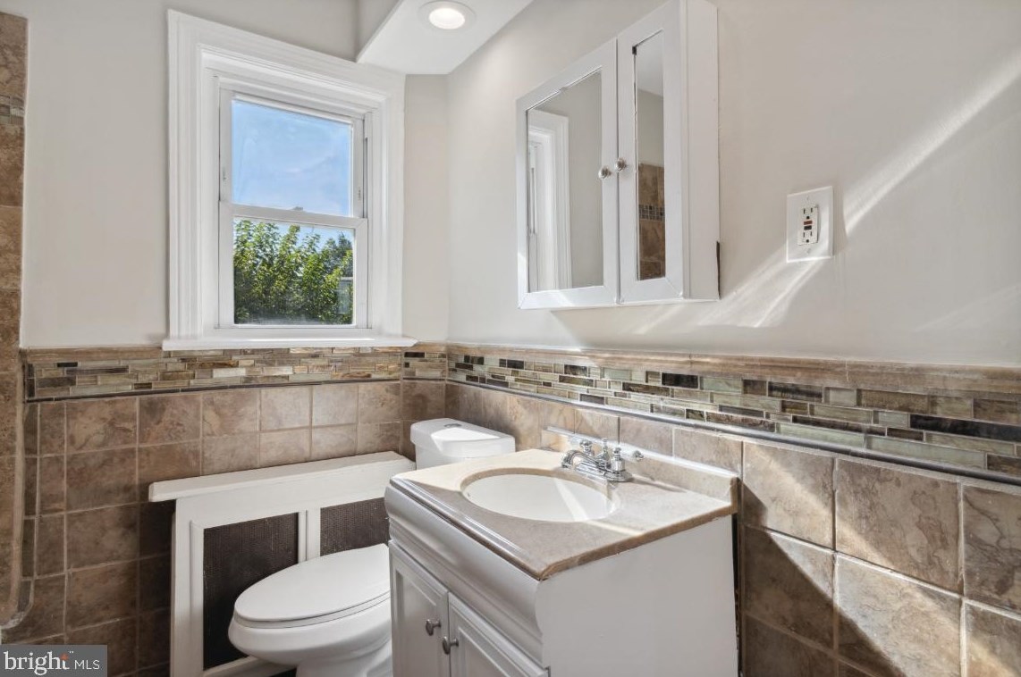 3803 Brooklyn Ave, Baltimore MD 21225-2118 exterior