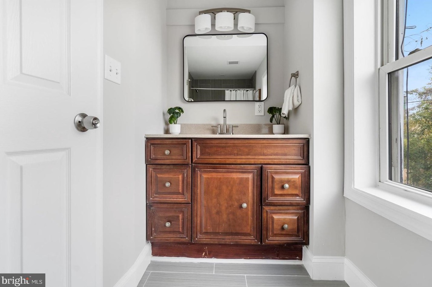 511 Otterbein St, Baltimore MD  21230-2305 exterior