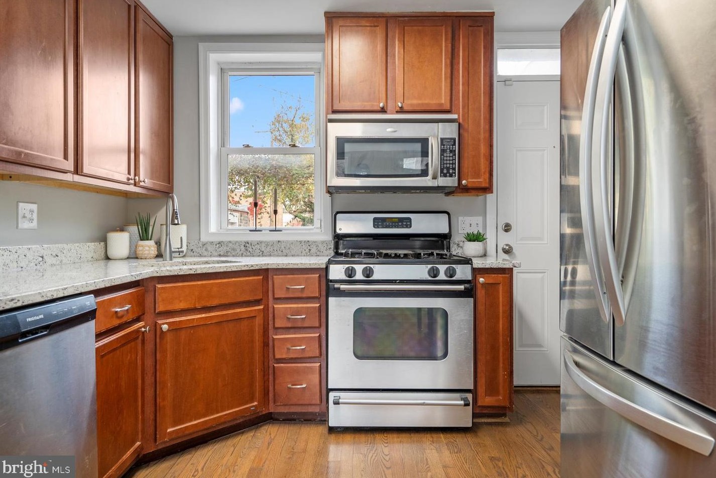 511 Otterbein St, Baltimore MD  21230-2305 exterior