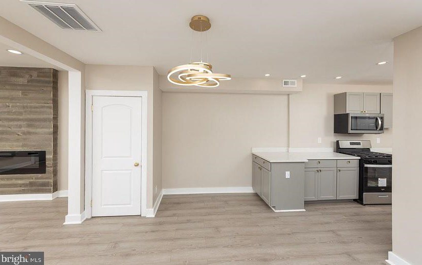 22 Ellamont St, Baltimore, MD 21229-3717
