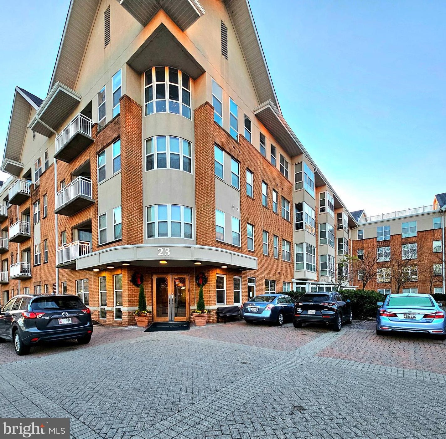 23 Pierside Dr #120, Baltimore, MD 21230