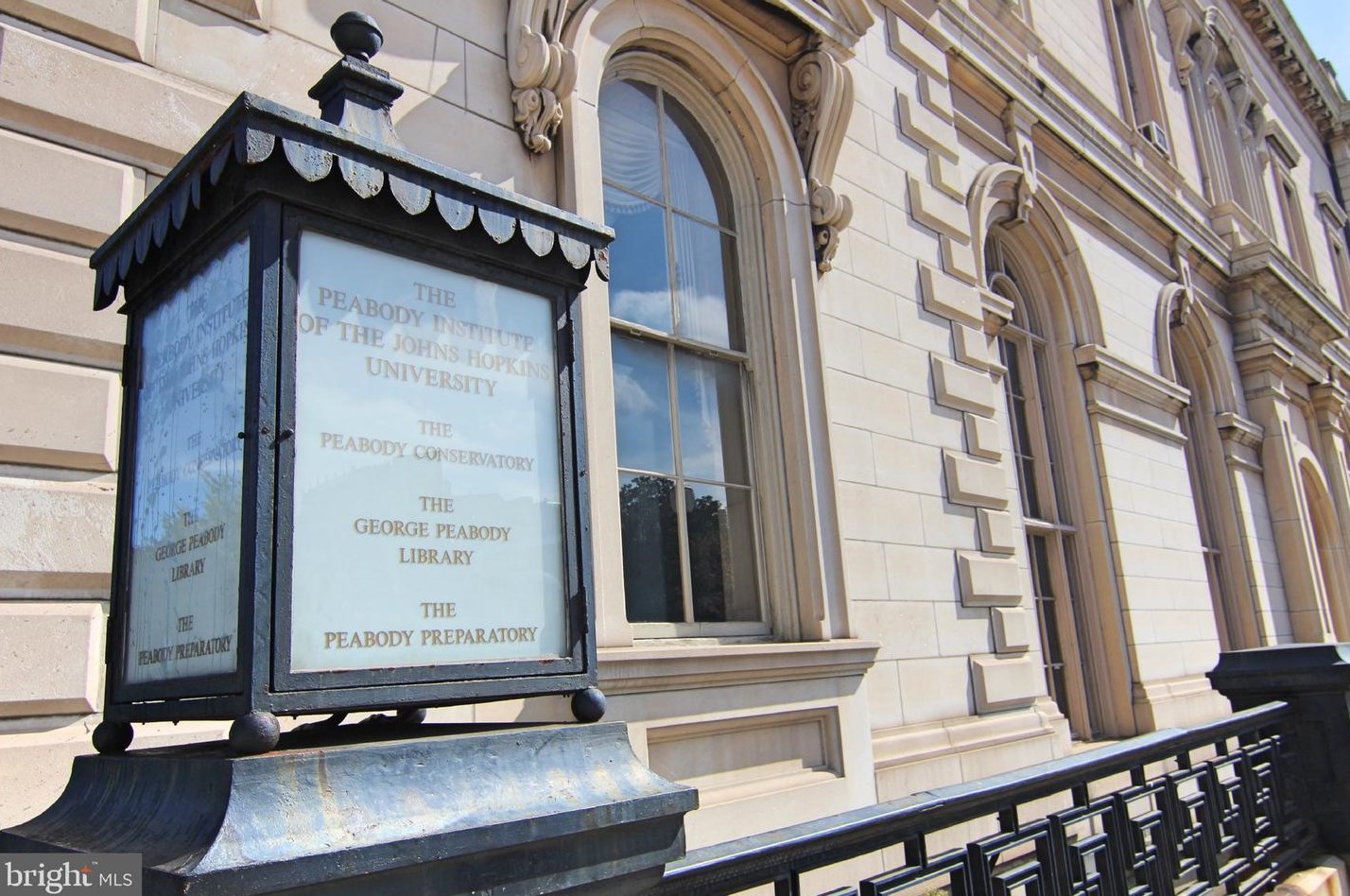 529 Charles St, Baltimore MD  21201-5030 exterior