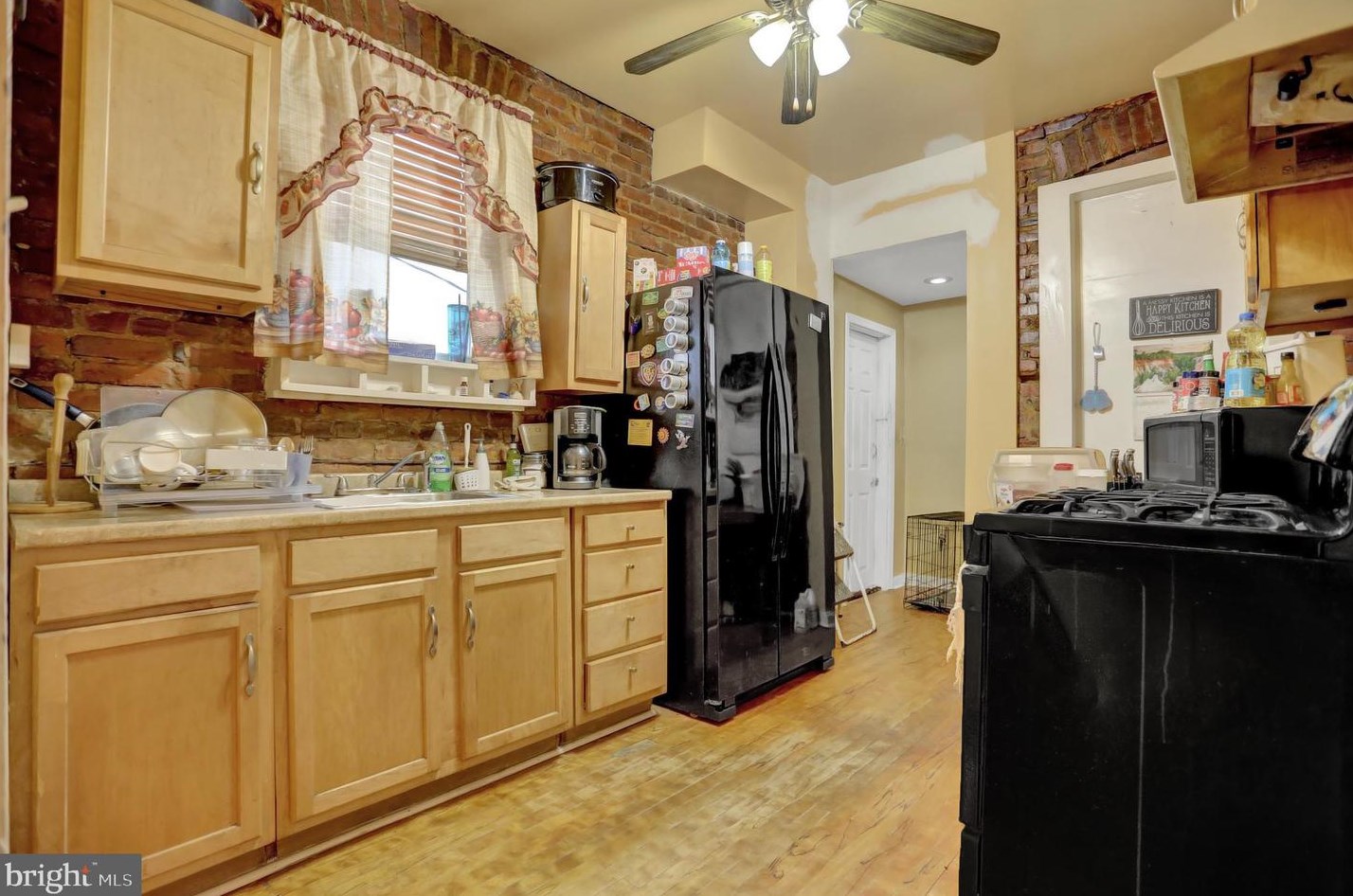 2328 Ocala Ave, Baltimore, MD 21215-7802