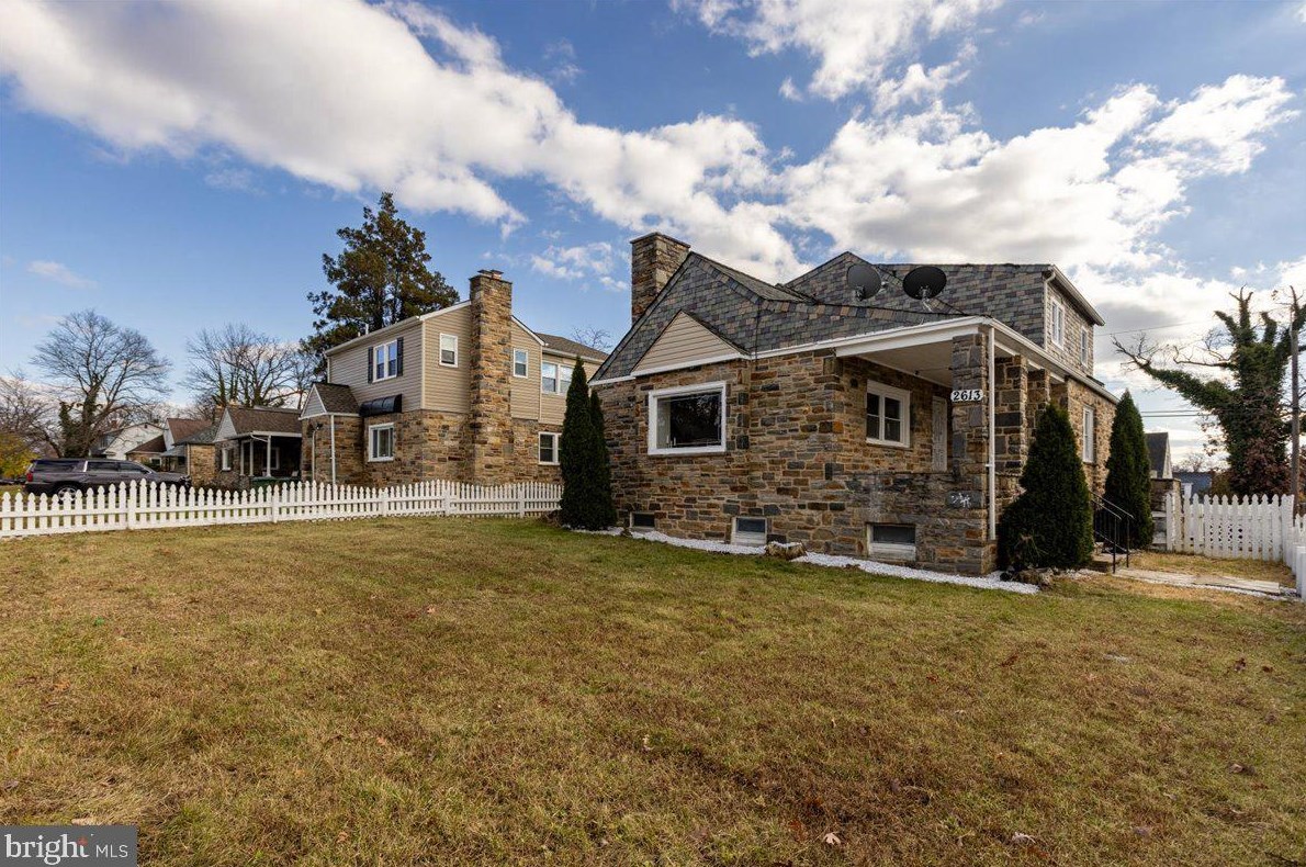 2613 Oakley Ave, Baltimore MD  21215-5308 exterior