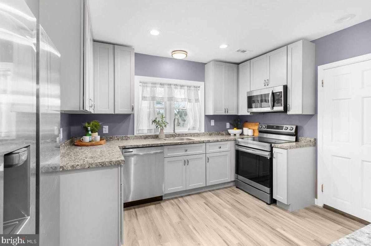 2613 Oakley Ave, Baltimore MD  21215-5308 exterior