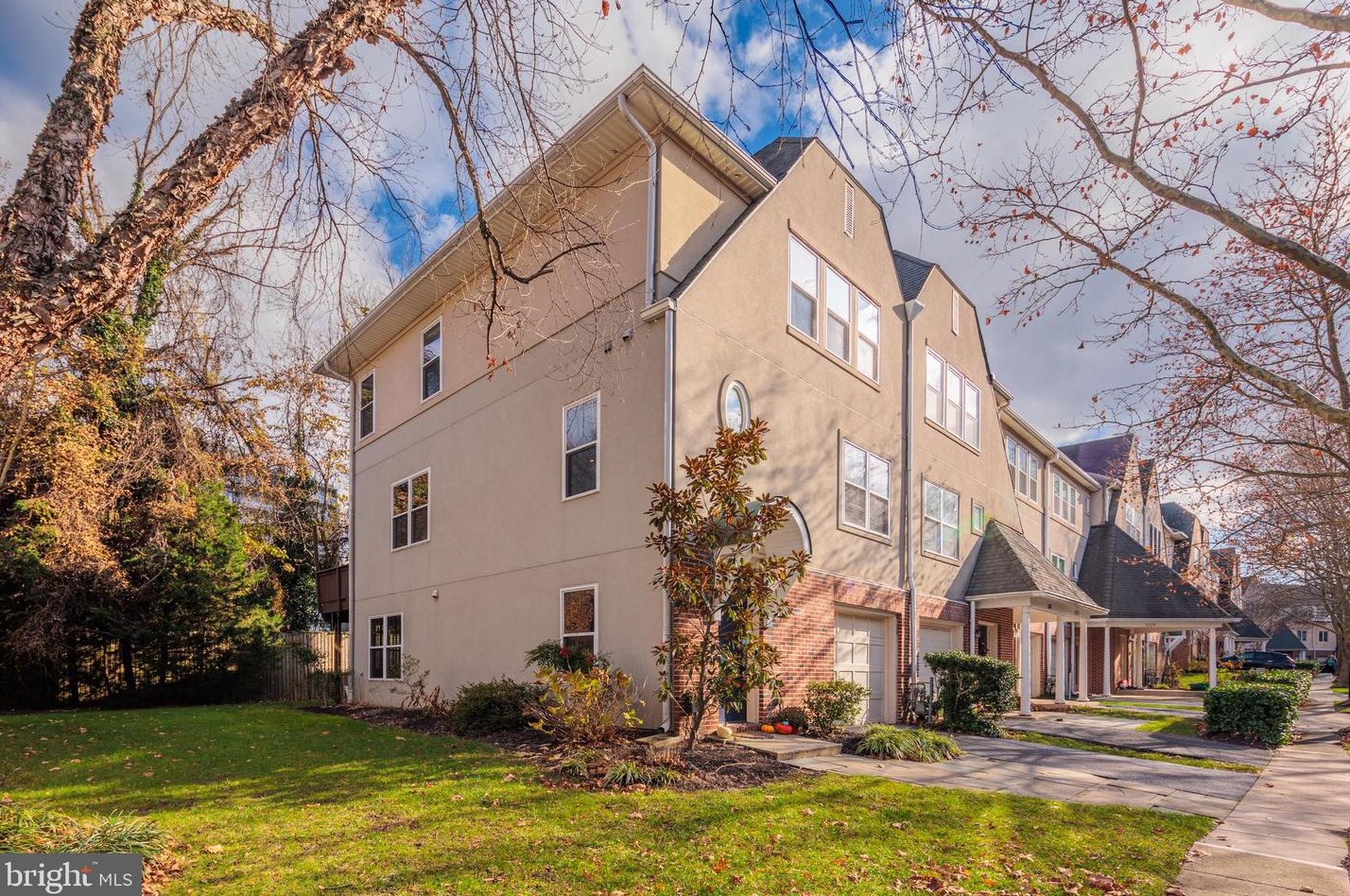 5235 Downing Rd, Baltimore, MD 21212-4114