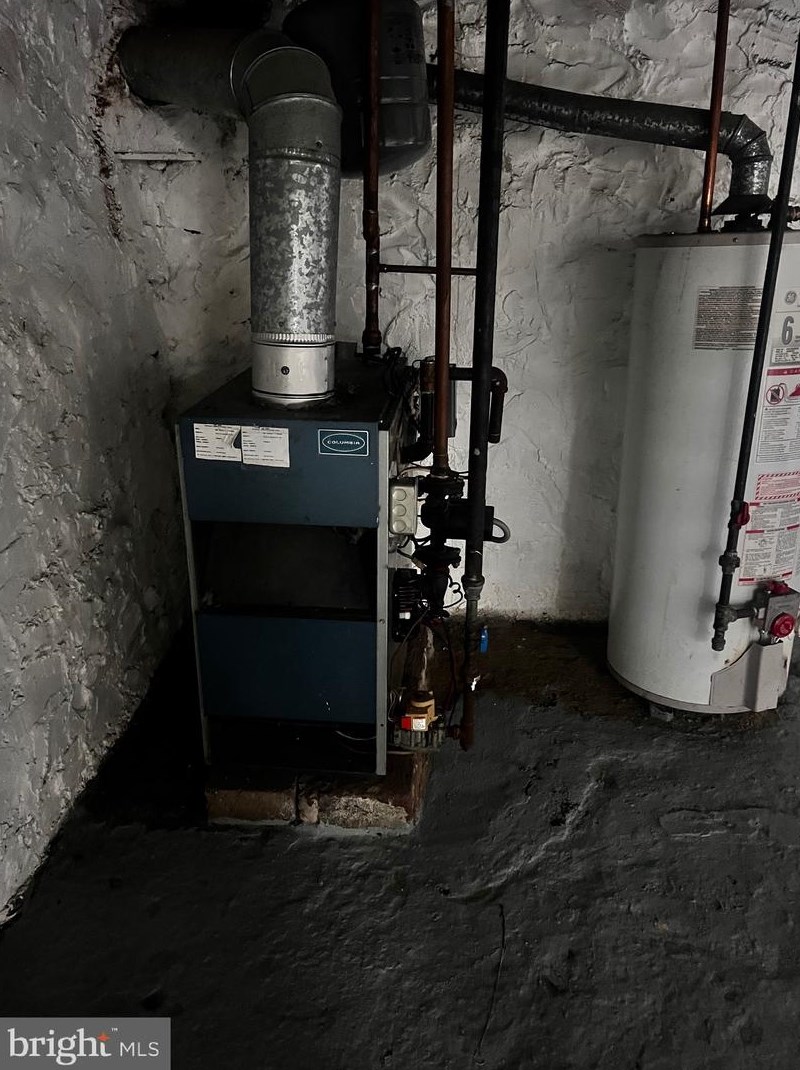 2211 Lafayette Ave, Baltimore MD  21216-4814 exterior