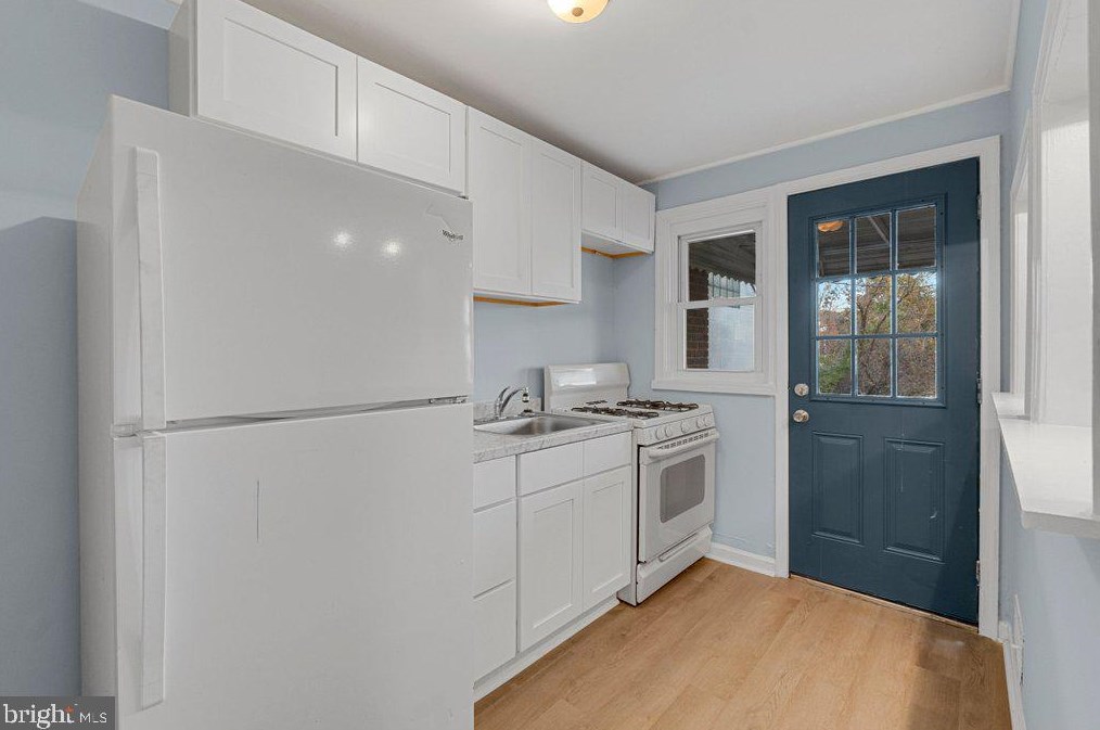 3926 Kenyon Ave, Baltimore MD  21213-2122 exterior