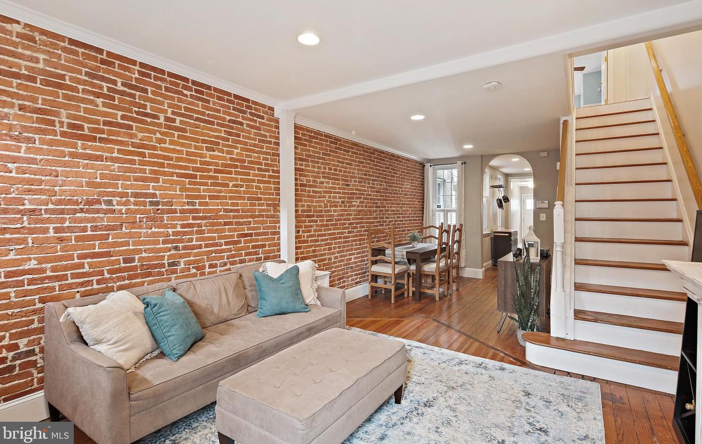 136 Clement St, Baltimore MD  21230-4511 exterior