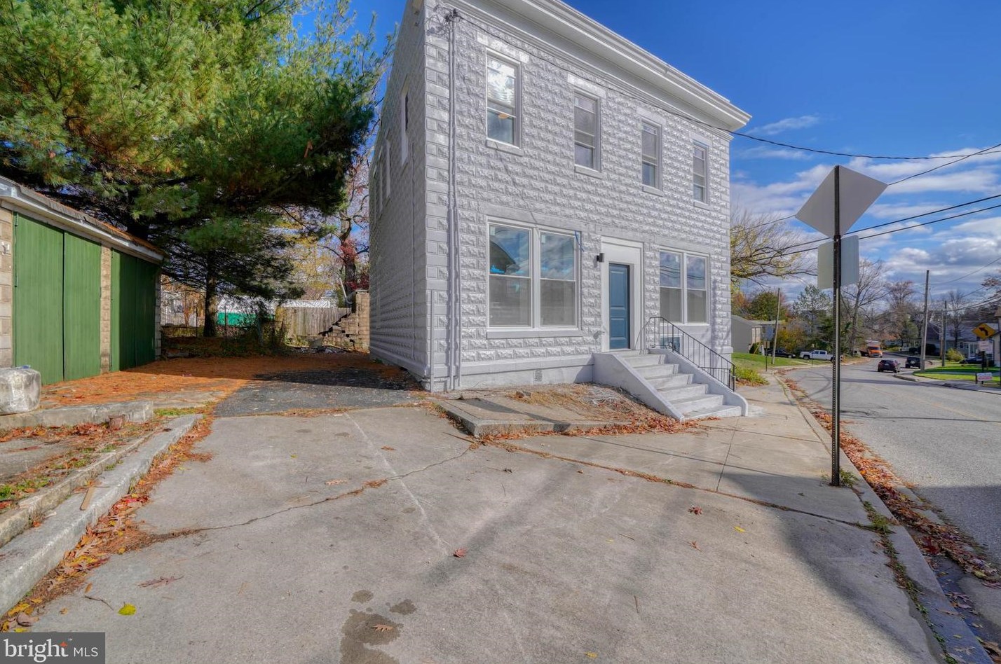 3404 Hamilton Ave, Baltimore, MD 21214-2742