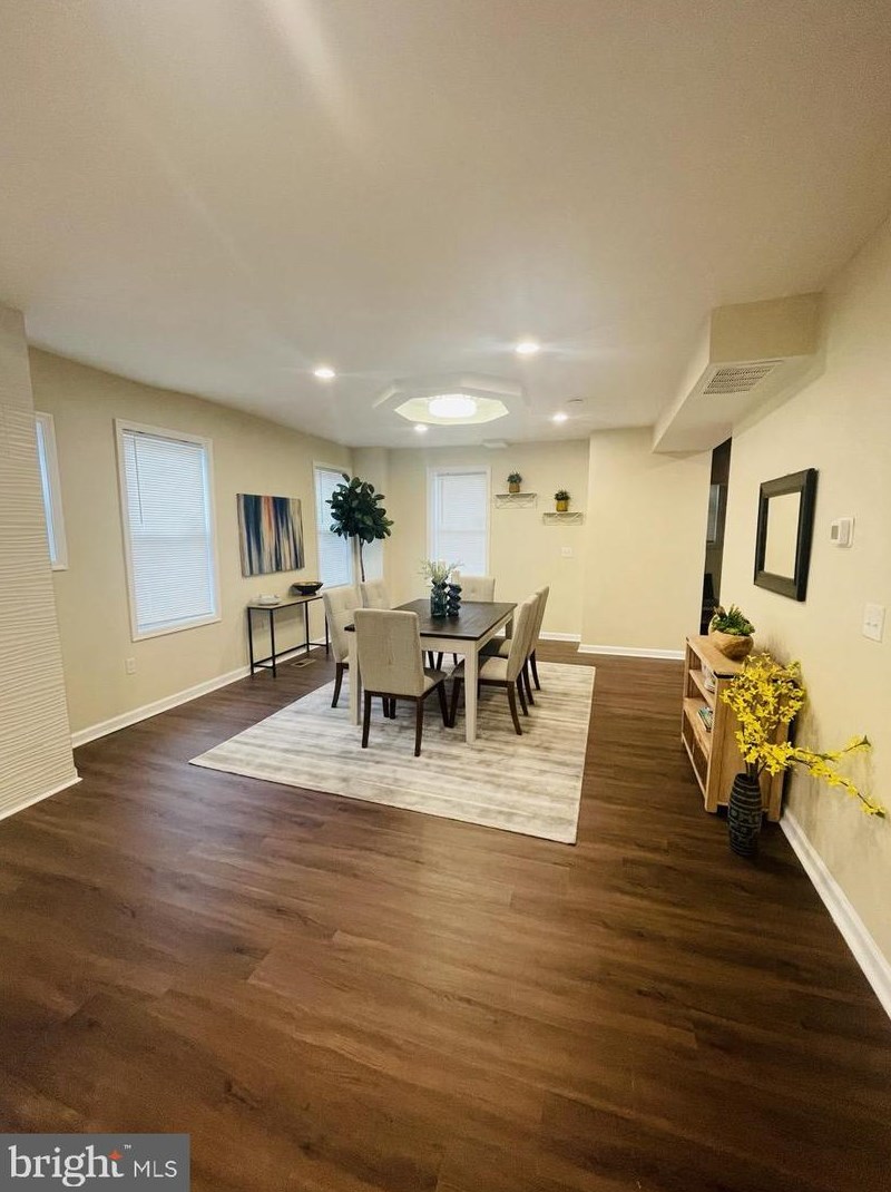 800 33rd St, Baltimore MD  21211-2707 exterior