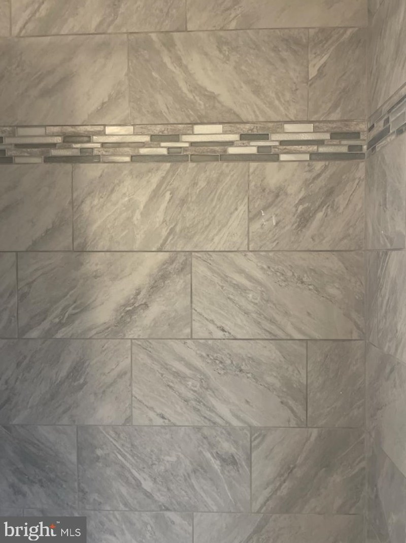 800 33rd St, Baltimore MD  21211-2707 exterior