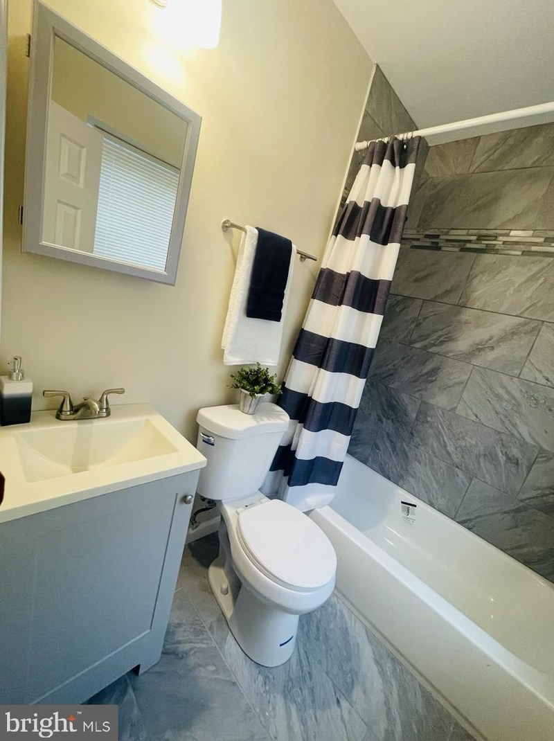 800 33rd St, Baltimore MD  21211-2707 exterior