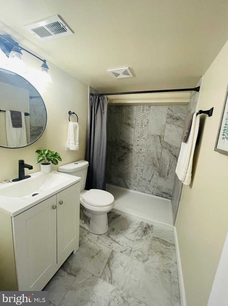 800 33rd St, Baltimore MD  21211-2707 exterior