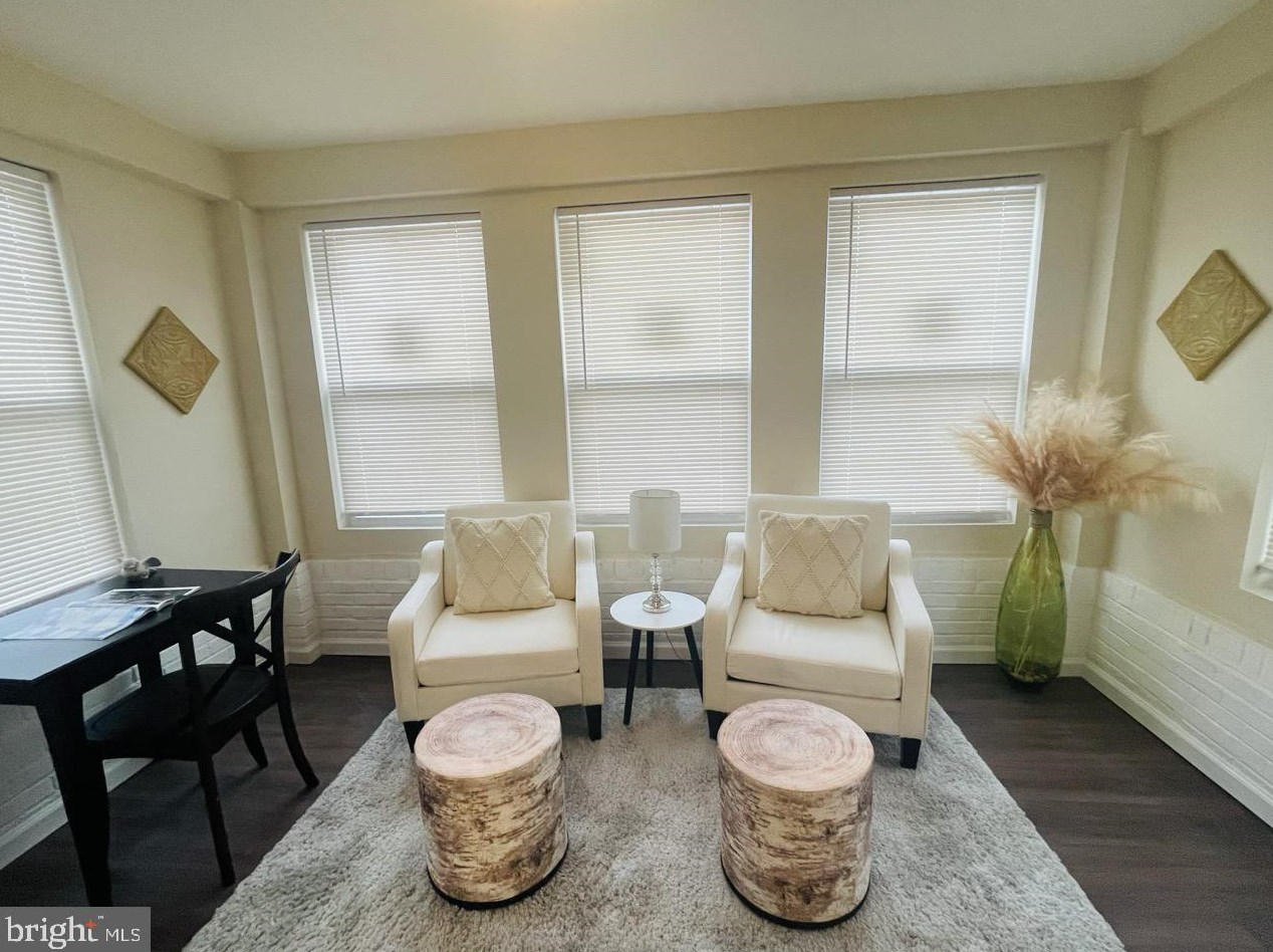 800 33rd St, Baltimore MD  21211-2707 exterior