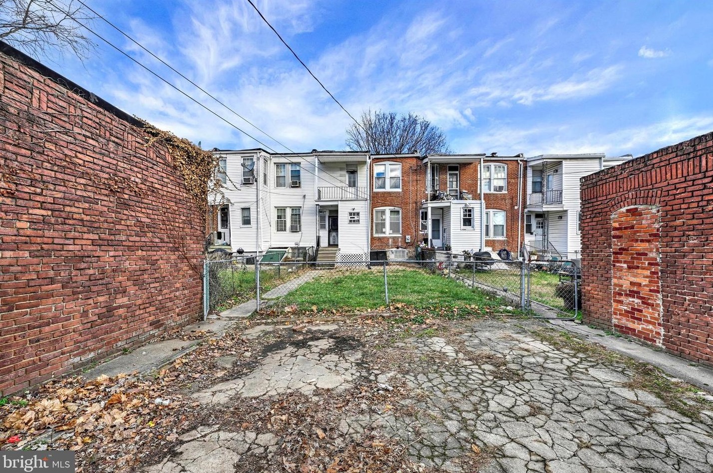 3317 Gwynns Falls Pkwy, Baltimore MD  21216-2313 exterior
