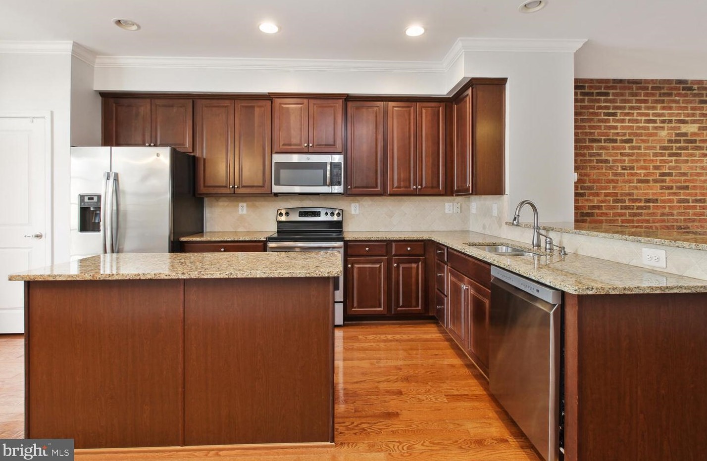 807 Macon St, Baltimore MD  21224 exterior