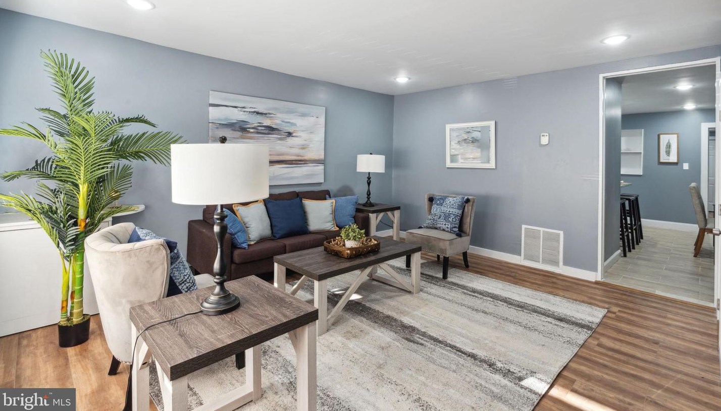 2427 Harriet Ave, Baltimore, MD 21230-2713