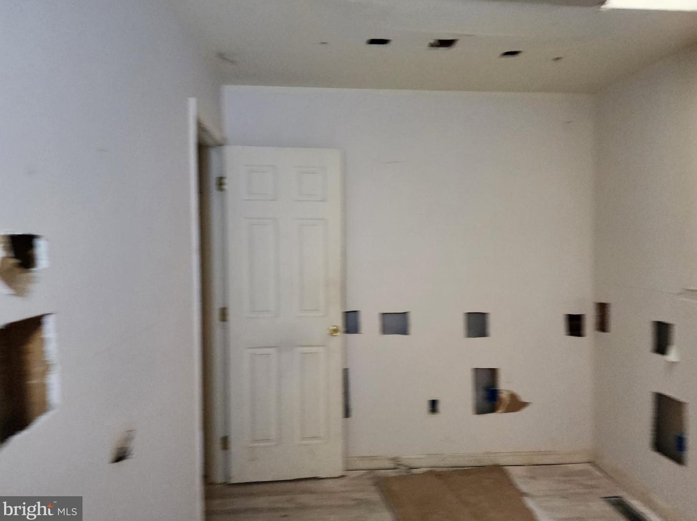1933 Harlem Ave, Baltimore MD  21217-1009 exterior