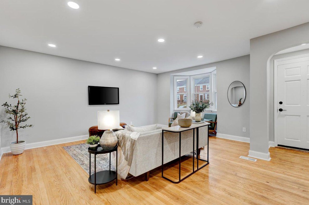 1529 Northgate Rd, Baltimore MD  21218-1619 exterior