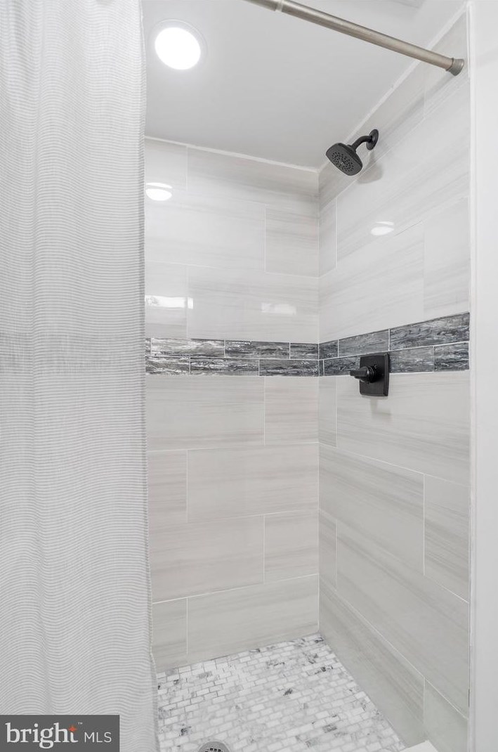 1017 Woodington Rd, Baltimore MD  21229-1839 exterior