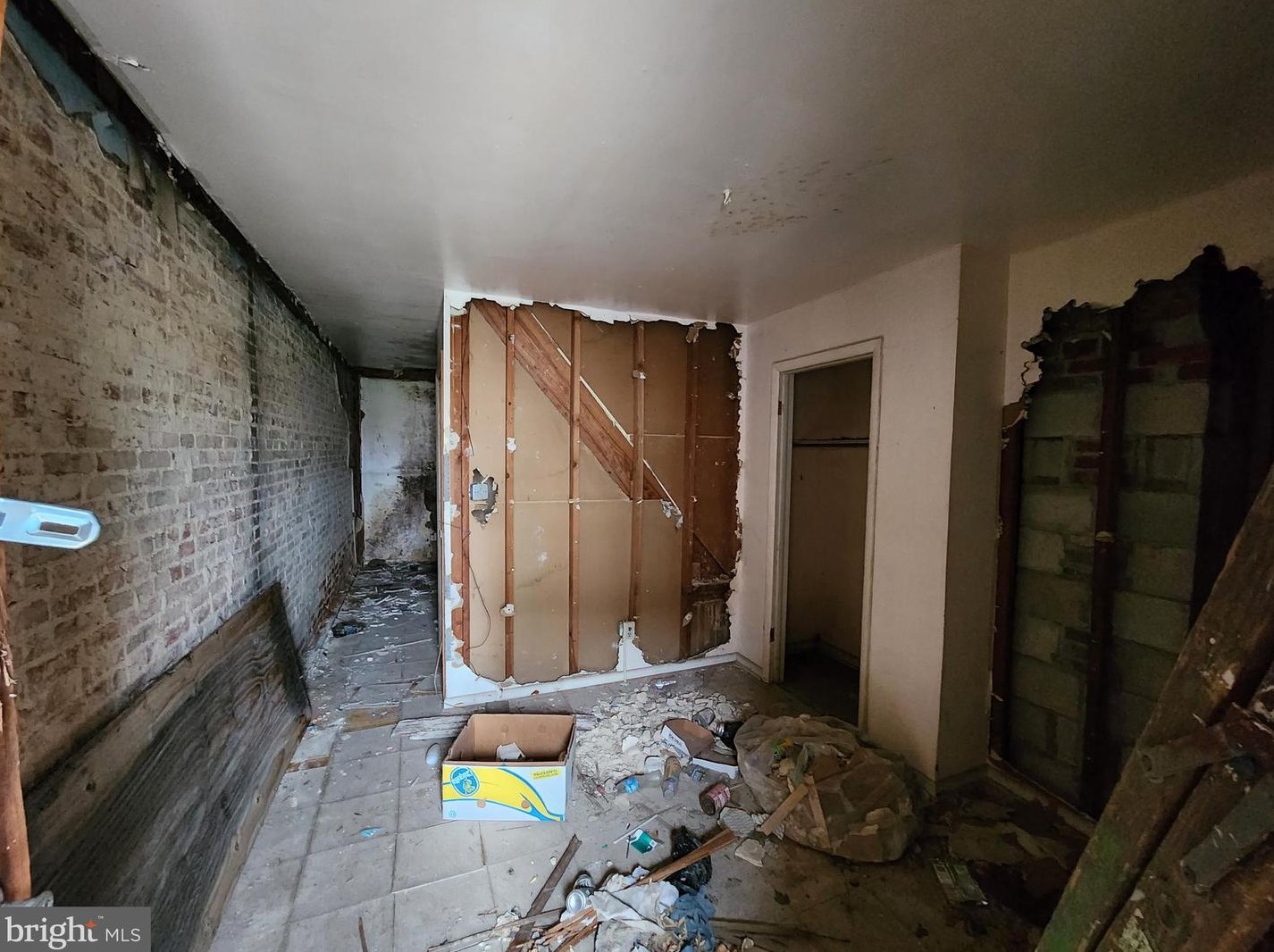 1017 Brentwood Ave, Baltimore, MD 21202-4229