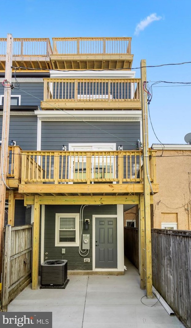 118 Fort Ave, Baltimore MD  21230-4513 exterior
