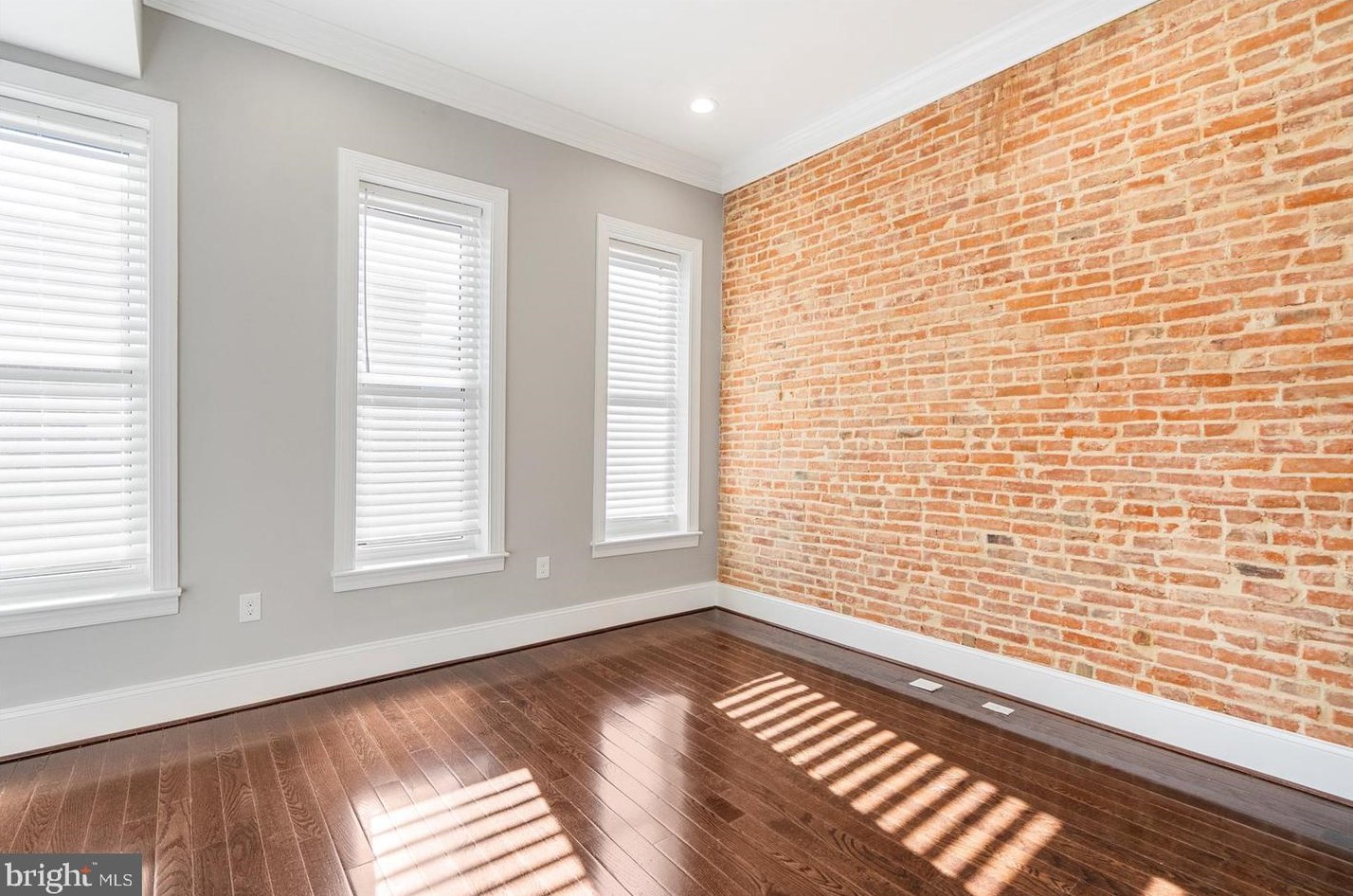 118 Fort Ave, Baltimore MD  21230-4513 exterior