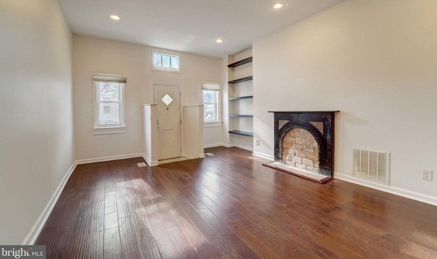 302 21st St, Baltimore MD  21218-6119 exterior