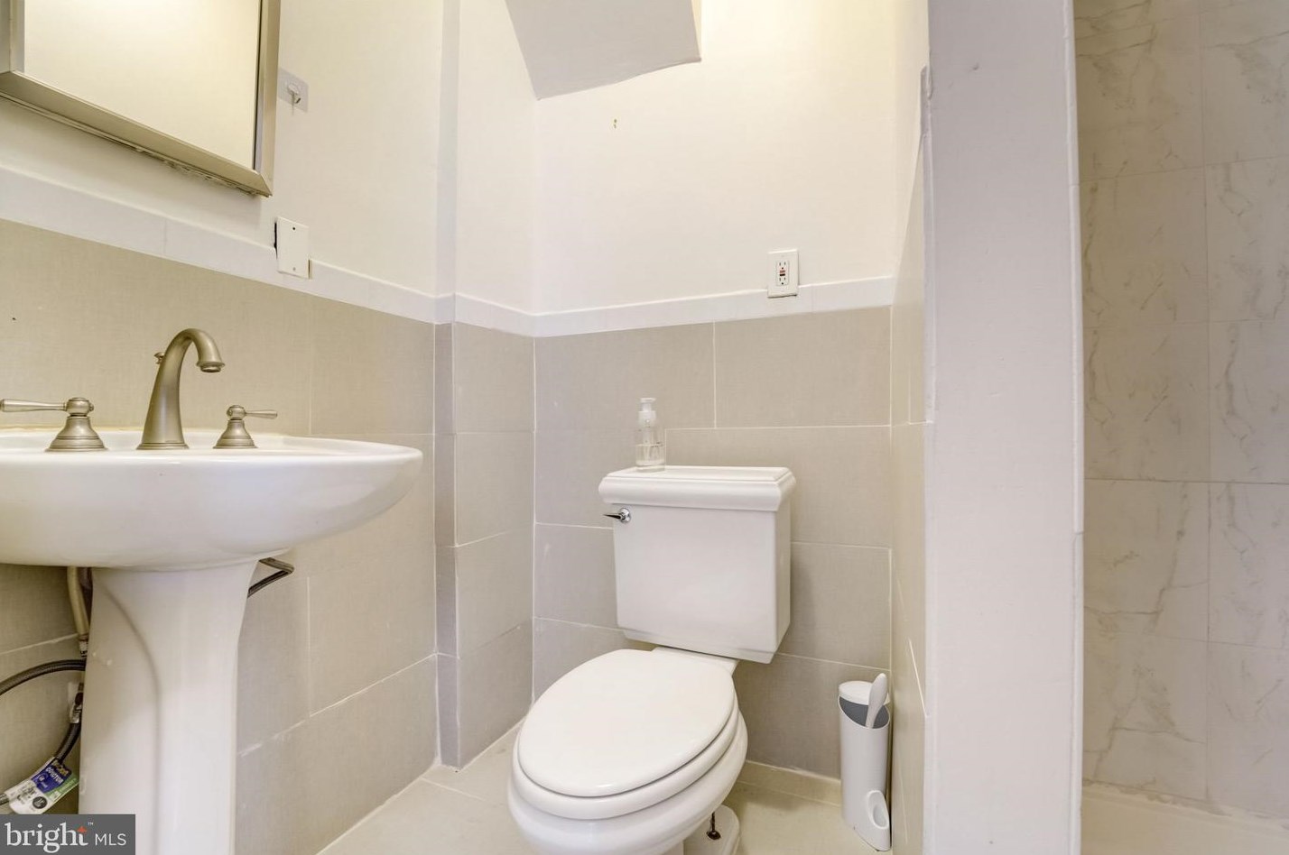 302 21st St, Baltimore MD  21218-6119 exterior