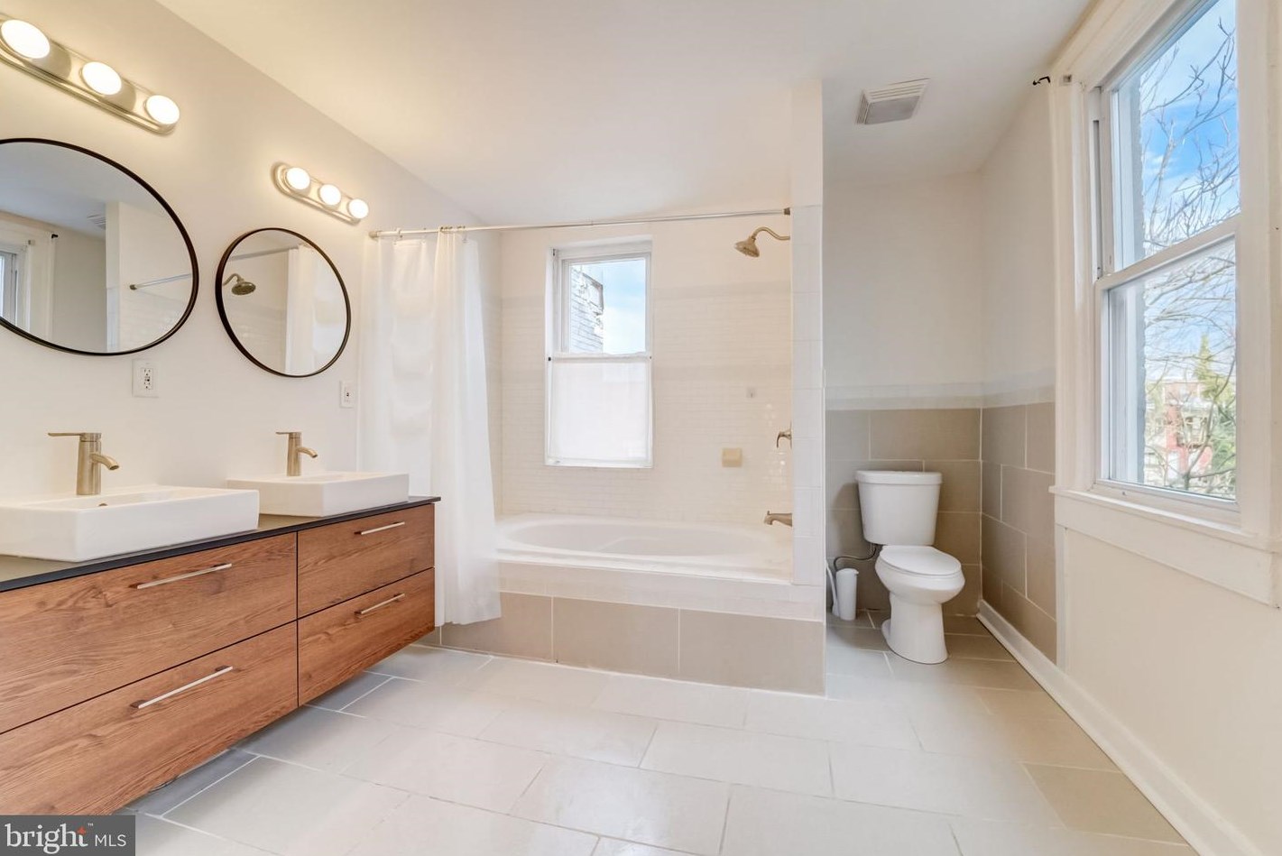 302 21st St, Baltimore MD  21218-6119 exterior