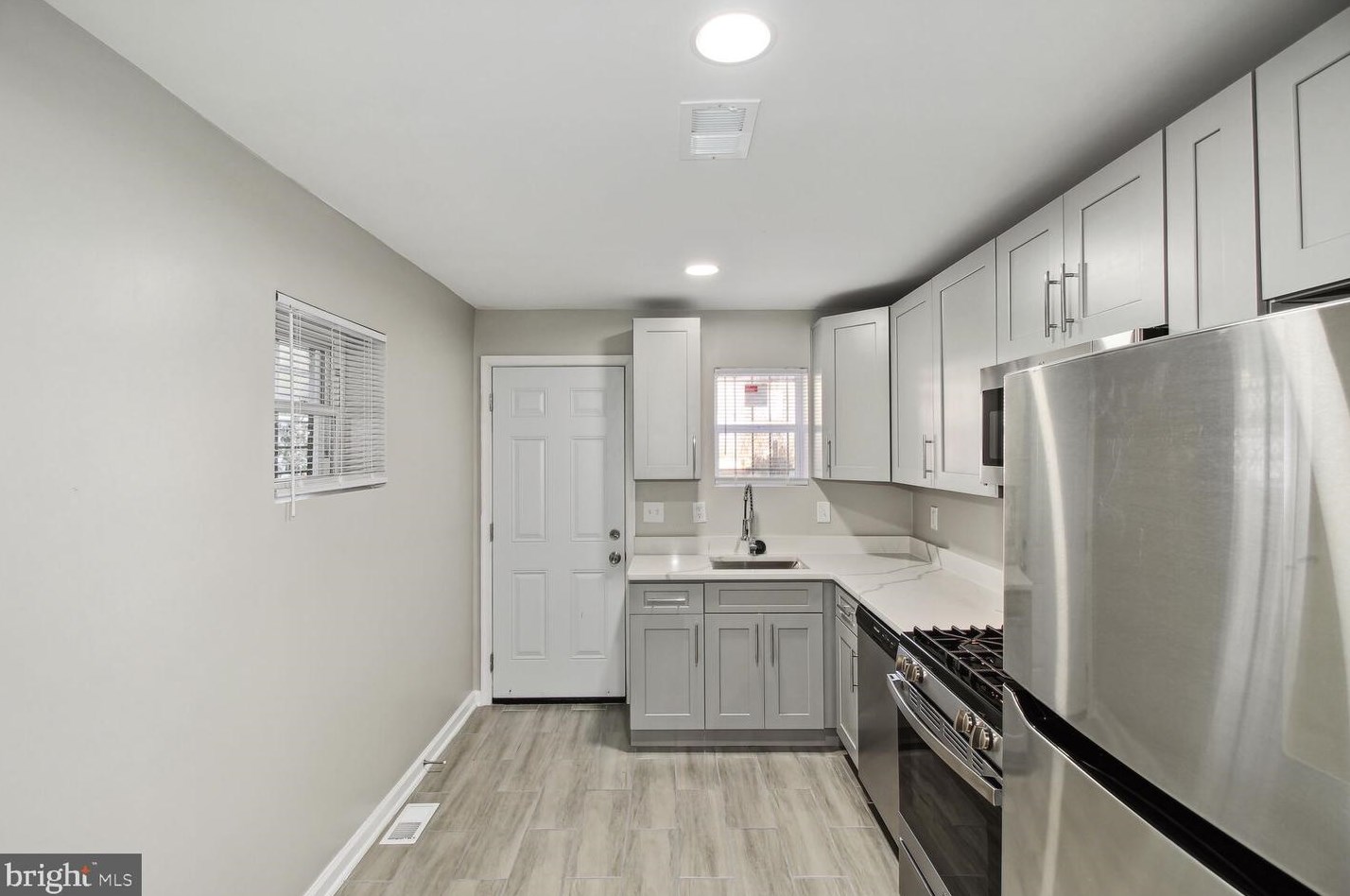 932 Bennett Pl, Baltimore MD  21223-1311 exterior
