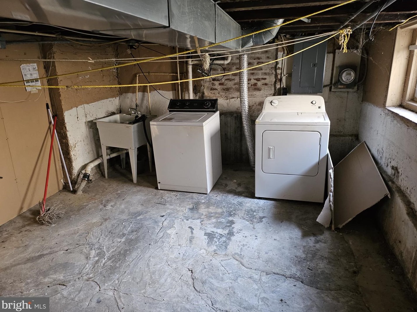 1607 Dundalk Ave, Baltimore MD  21222-1034 exterior