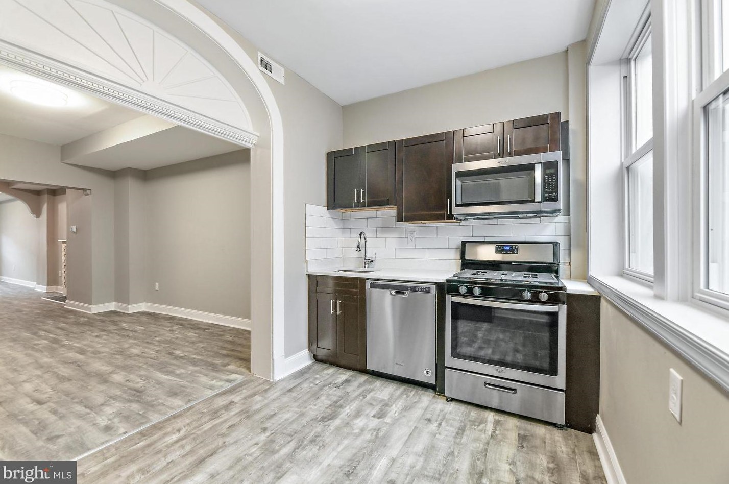 804 Linwood Ave, Baltimore MD  21205-1718 exterior