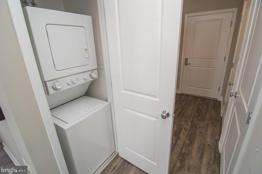 7 Calvert St, Baltimore MD  21202-1725 exterior