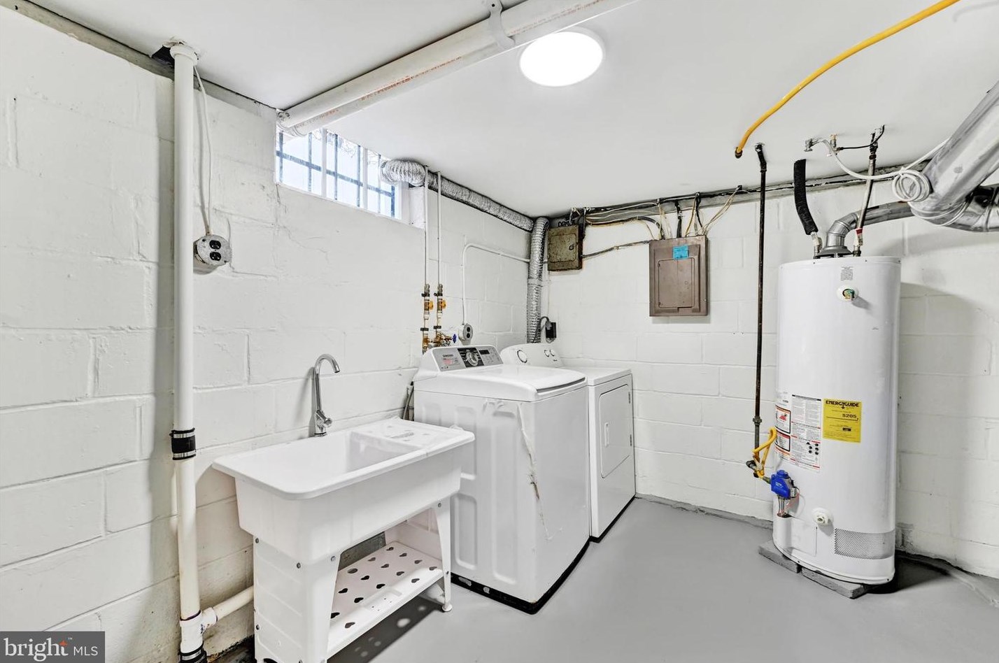 3206 Mary Ave, Baltimore MD 21206-2631 exterior