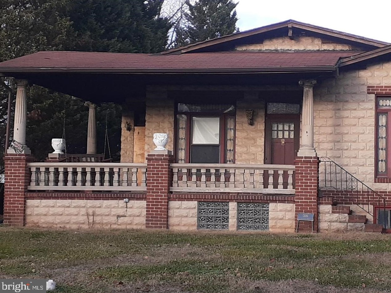 306 Jeffrey St, Baltimore MD  21225-2038 exterior