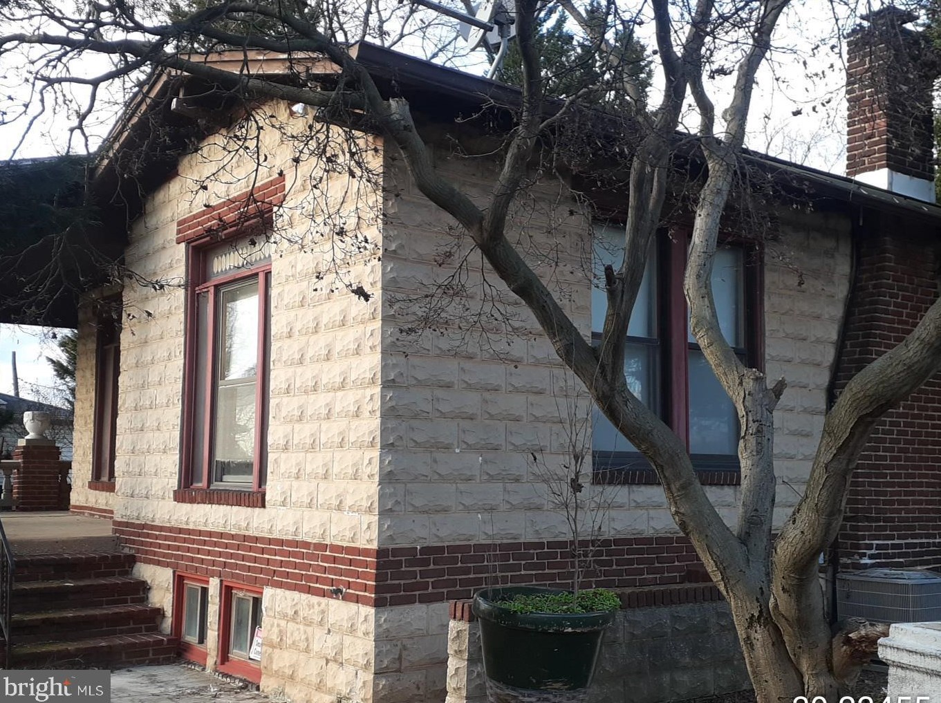 306 Jeffrey St, Baltimore MD  21225-2038 exterior