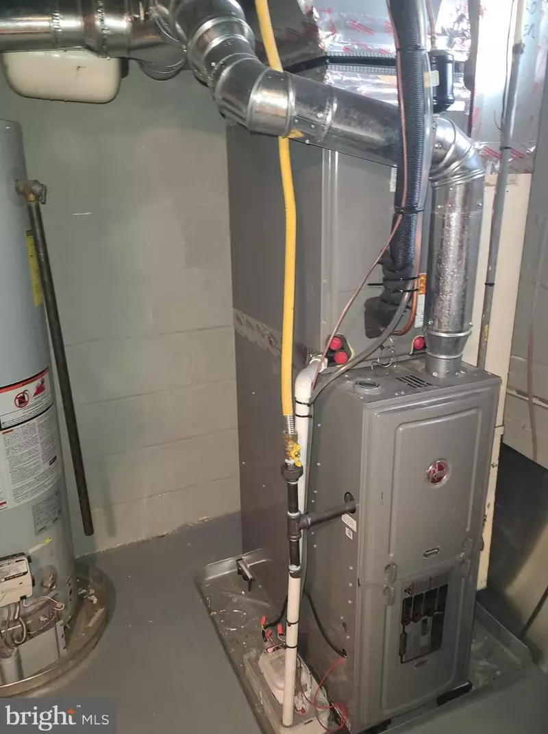 3924 Lyndale Ave, Baltimore MD  21213-2124 exterior