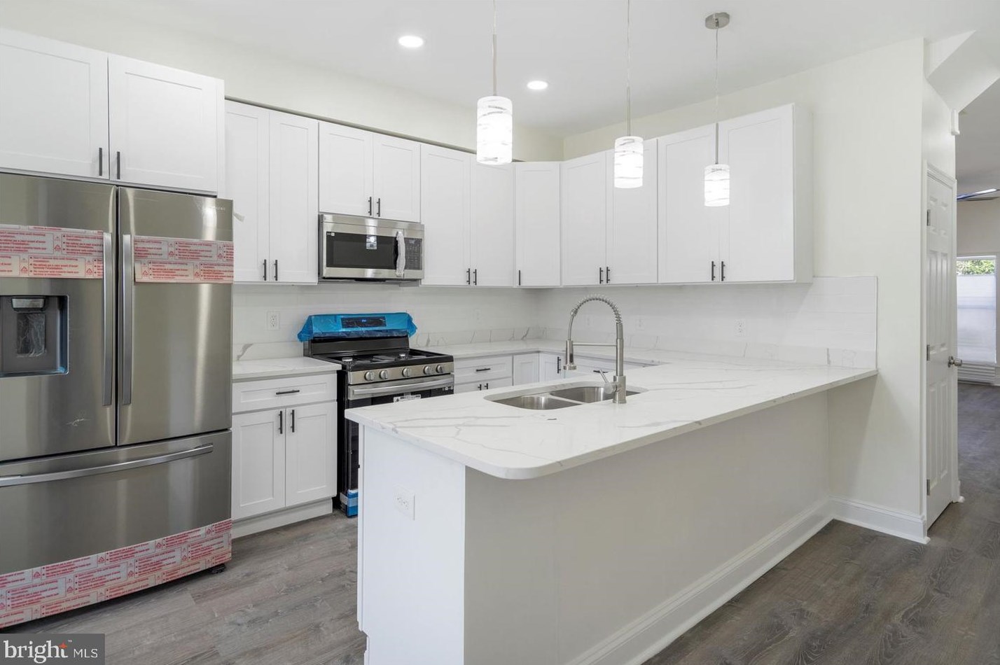 421 21st St, Baltimore MD  21218-6122 exterior