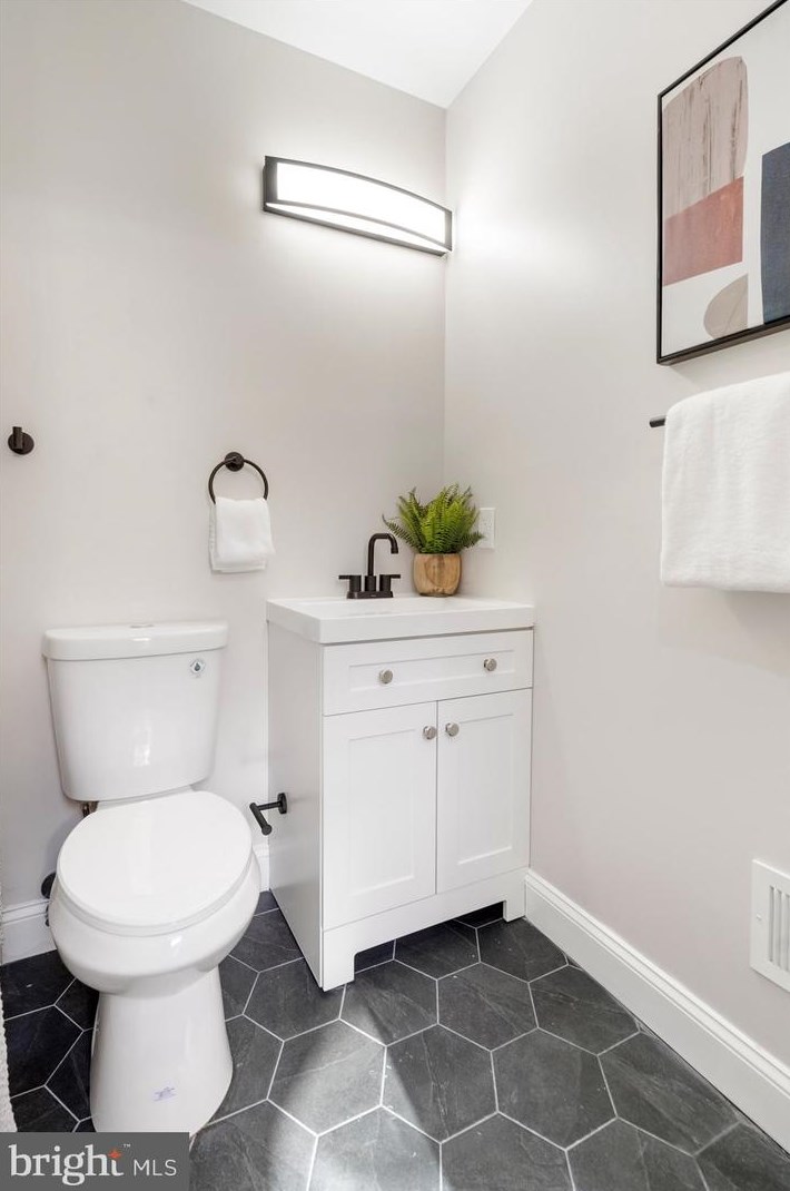 2103 Barclay St, Baltimore MD 21218-5846 exterior