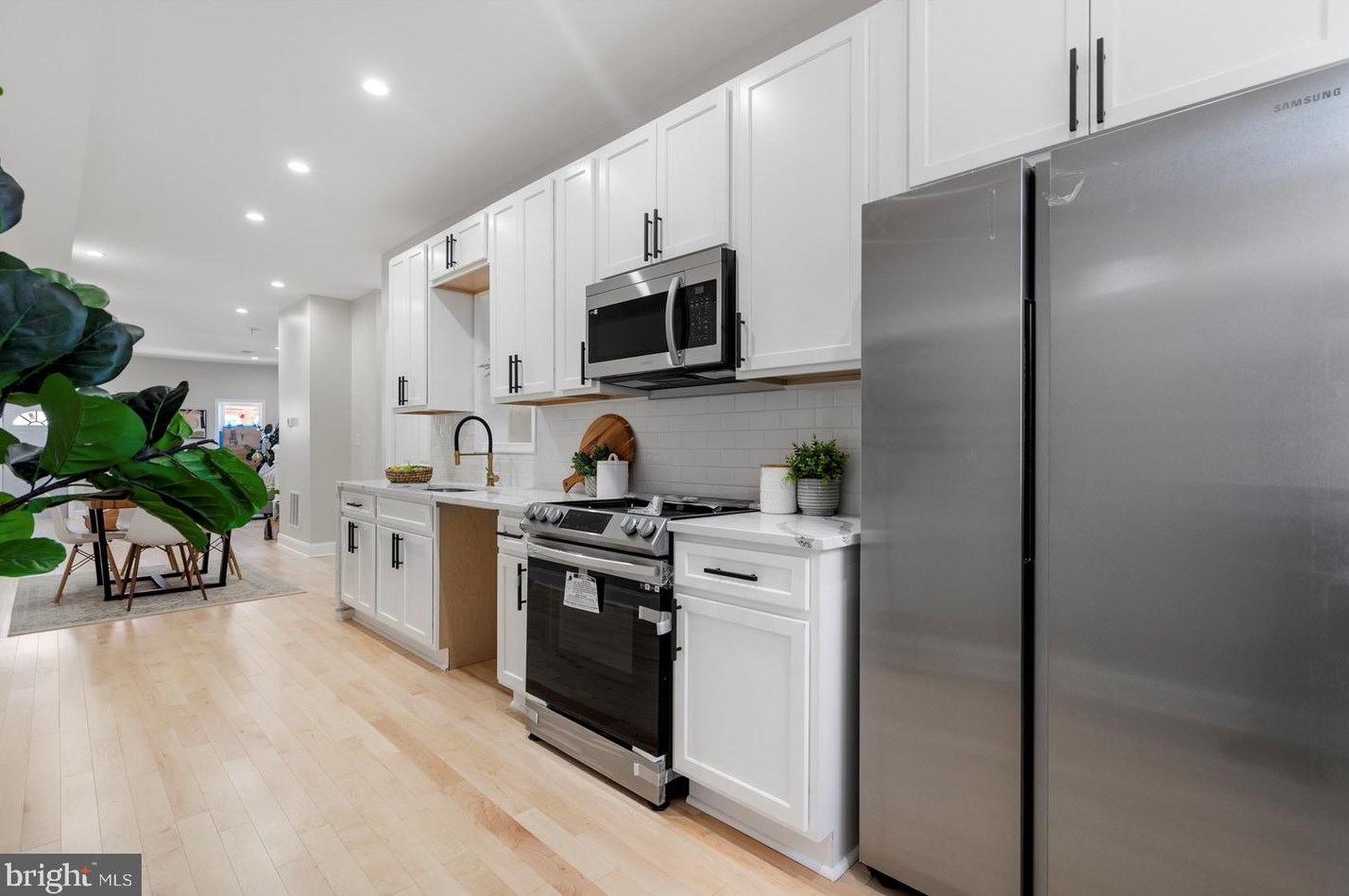 2103 Barclay St, Baltimore MD  21218-5835 exterior