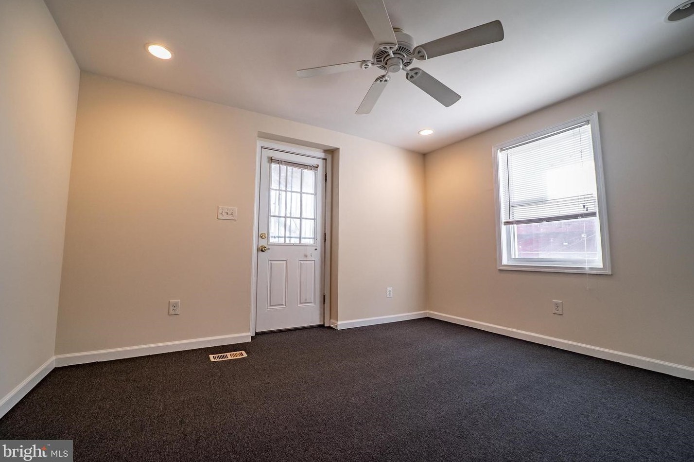 6109 Danville Ave, Baltimore MD 21224-6140 exterior