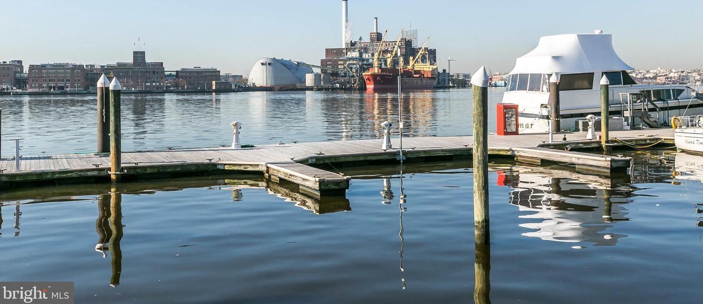 960 Fell St, Baltimore MD  21231-3520 exterior