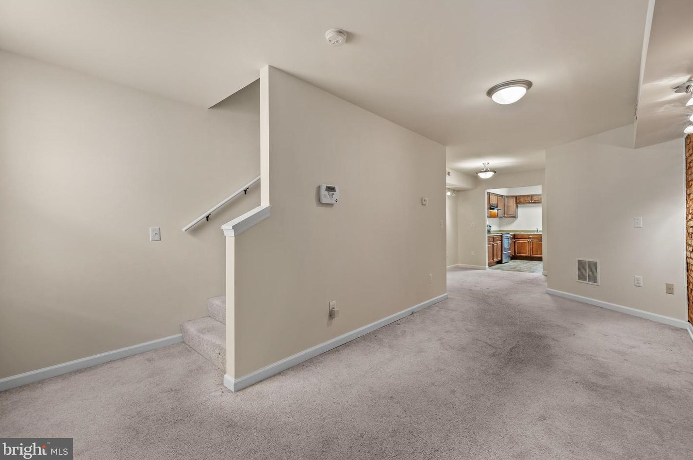417 Pitman Pl, Baltimore, MD 21202-2917