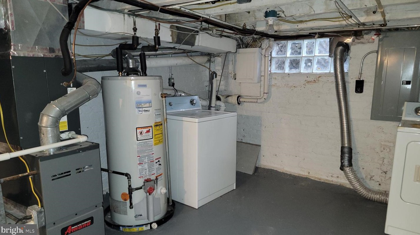 109 Streeper St, Baltimore MD  21224-1252 exterior