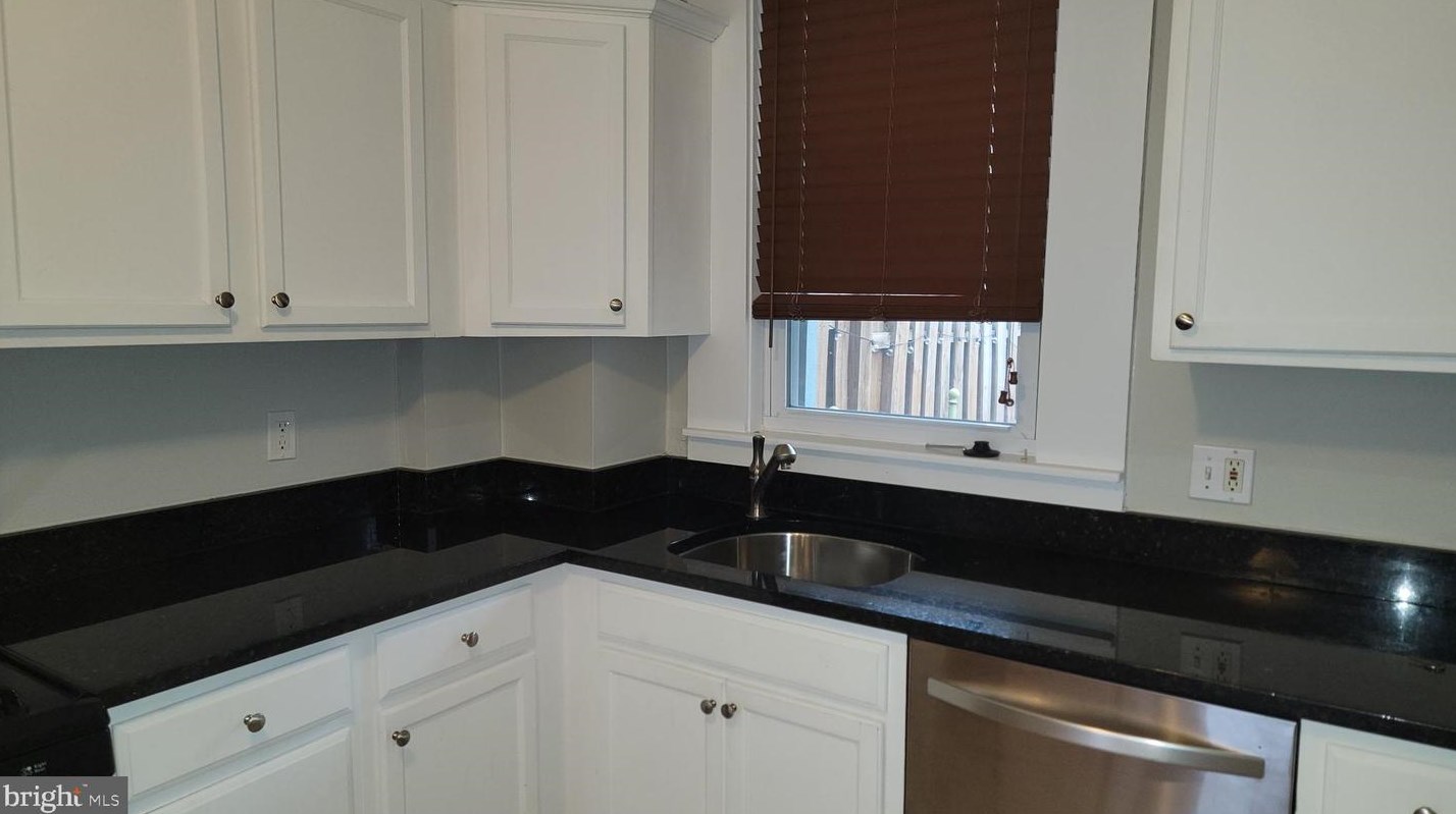 109 Streeper St, Baltimore MD  21224-1252 exterior