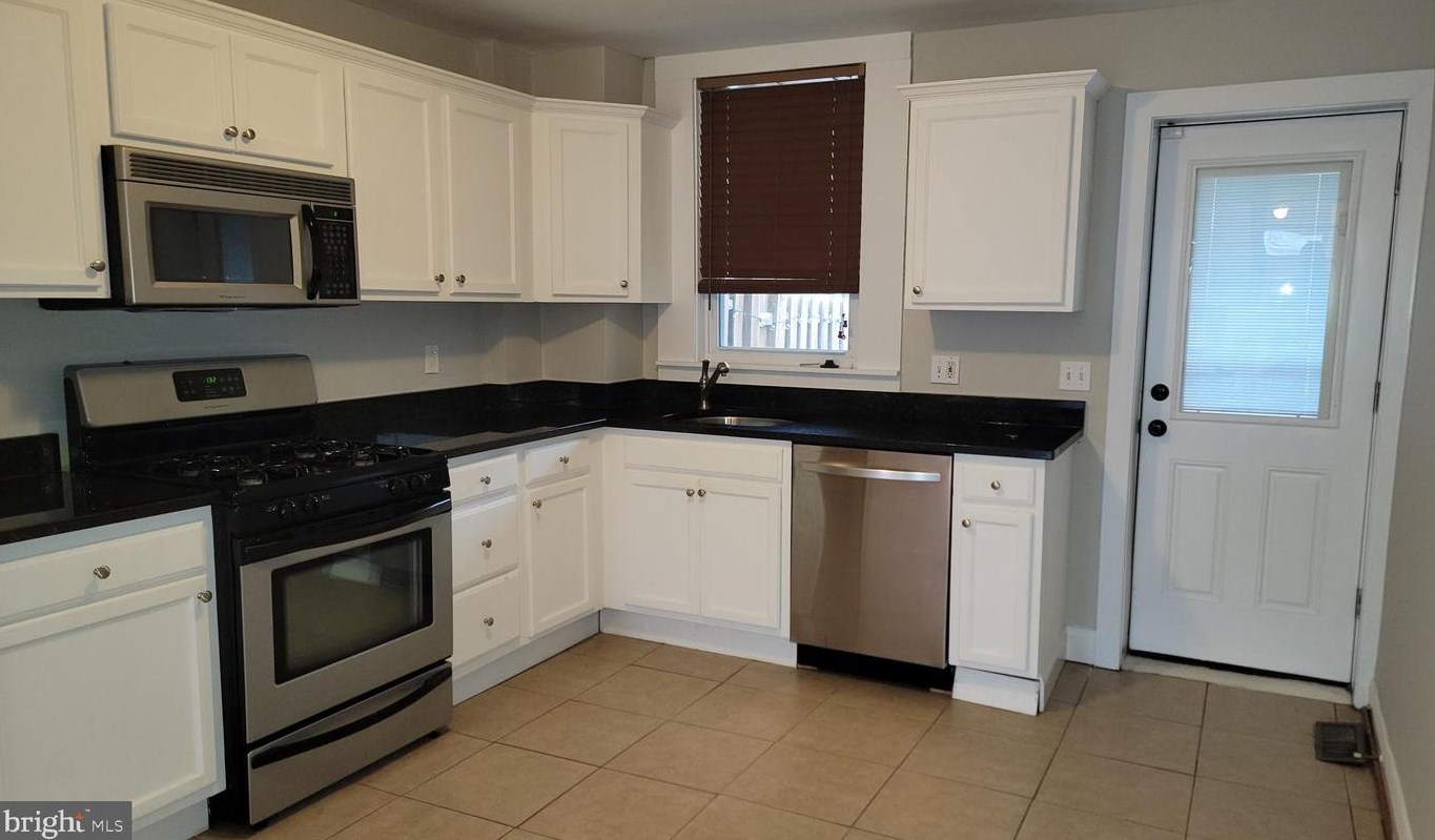 109 Streeper St, Baltimore MD  21224-1252 exterior