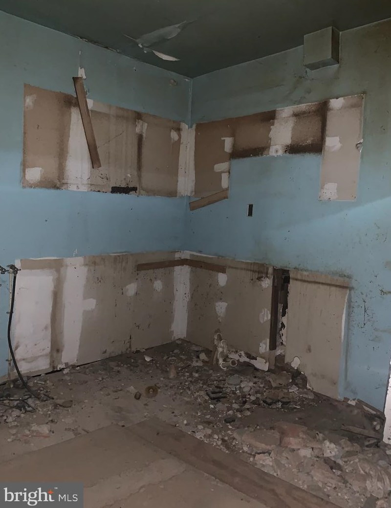 725 Streeper St, Baltimore MD  21205-2715 exterior