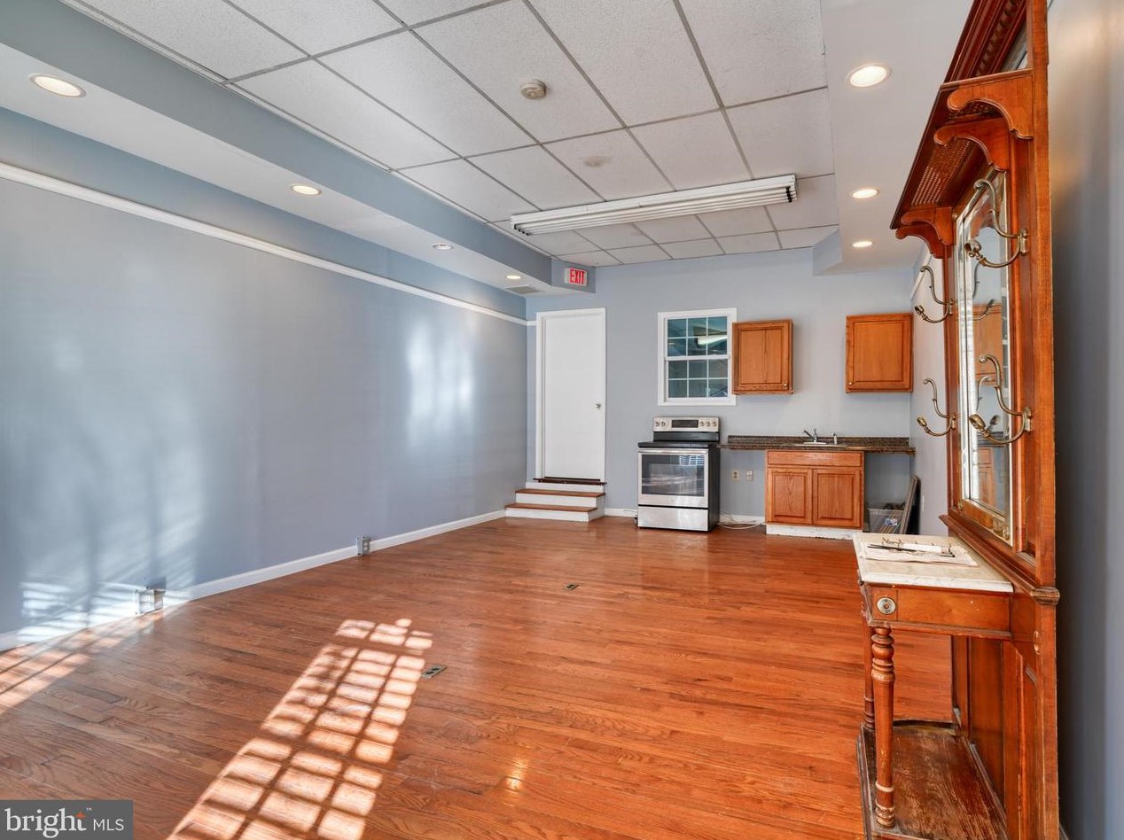 1008 Eastern Ave, Baltimore MD  21202-4326 exterior